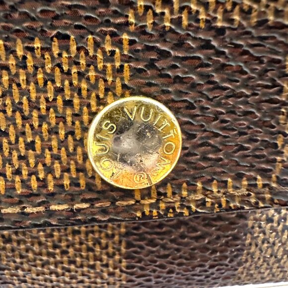 Louis Vuitton Damier Ebene Canvas 6 Key Holder - Picture 4 of 8